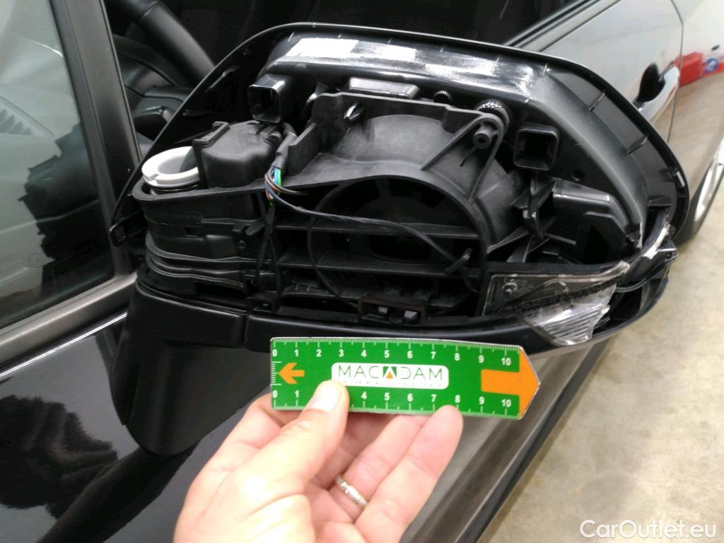  Toyota  Corolla TOYOTA  / 2018 / 5P / Berline Hybride 122h Dynamic Business Stage Acad #12