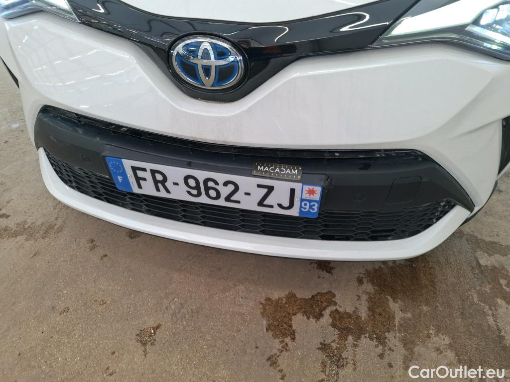  Toyota  C-HR TOYOTA  / 2016 / 5P / SUV 1.8 HYBRIDE 122 DISTINCTIVE #3