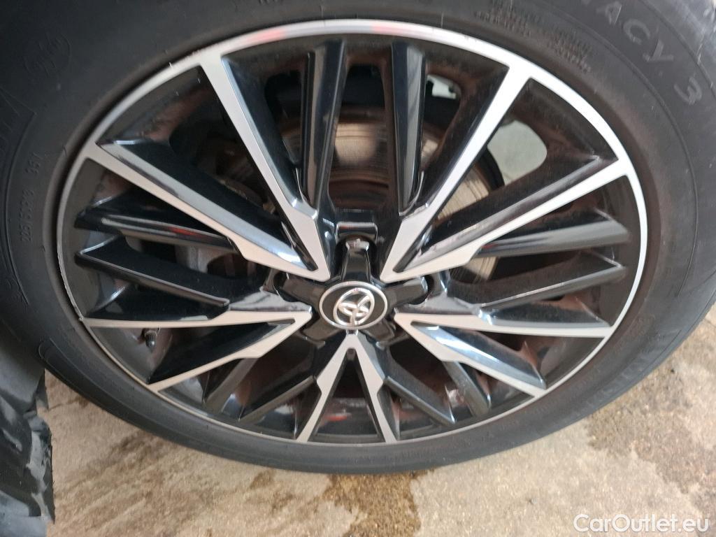  Toyota  C-HR TOYOTA  / 2016 / 5P / SUV 1.8 HYBRIDE 122 DISTINCTIVE #15