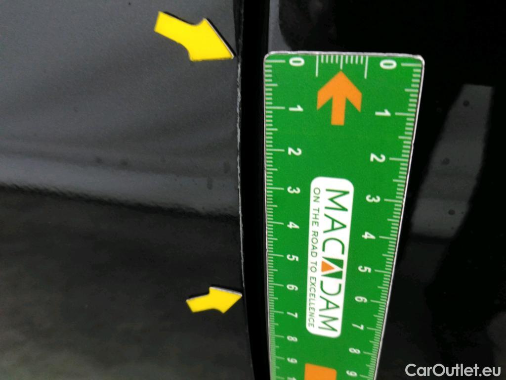  Toyota  Corolla TOYOTA  / 2018 / 5P / Berline Hybride 122h Dynamic Business Stage Acad #16