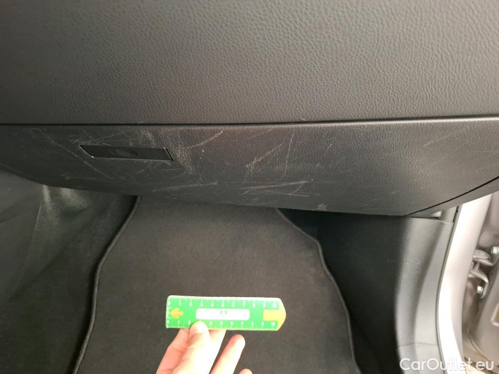  Toyota  C-HR TOYOTA  / 2016 / 5P / SUV 2.0 HYBRIDE 184 DYN BUS STAGE ACA #5