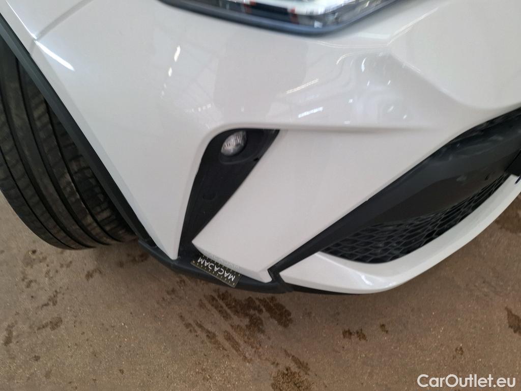  Toyota  C-HR TOYOTA  / 2016 / 5P / SUV 1.8 HYBRIDE 122 DISTINCTIVE #1