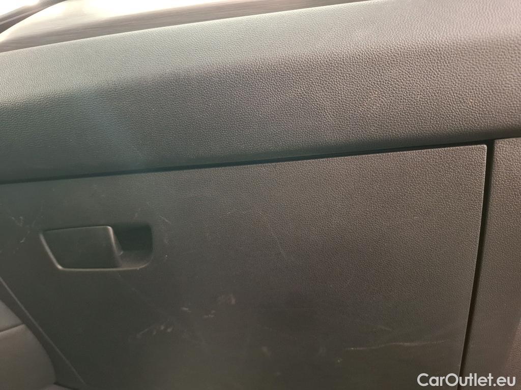  Renault  Captur RENAULT  / 2019 / 5P / SUV Intens E-Tech hybride recharg 160 - 21 #3