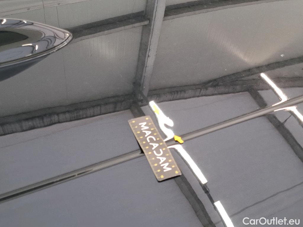  Toyota  C-HR TOYOTA  / 2016 / 5P / SUV 1.8 HYBRIDE 122 DISTINCTIVE #8