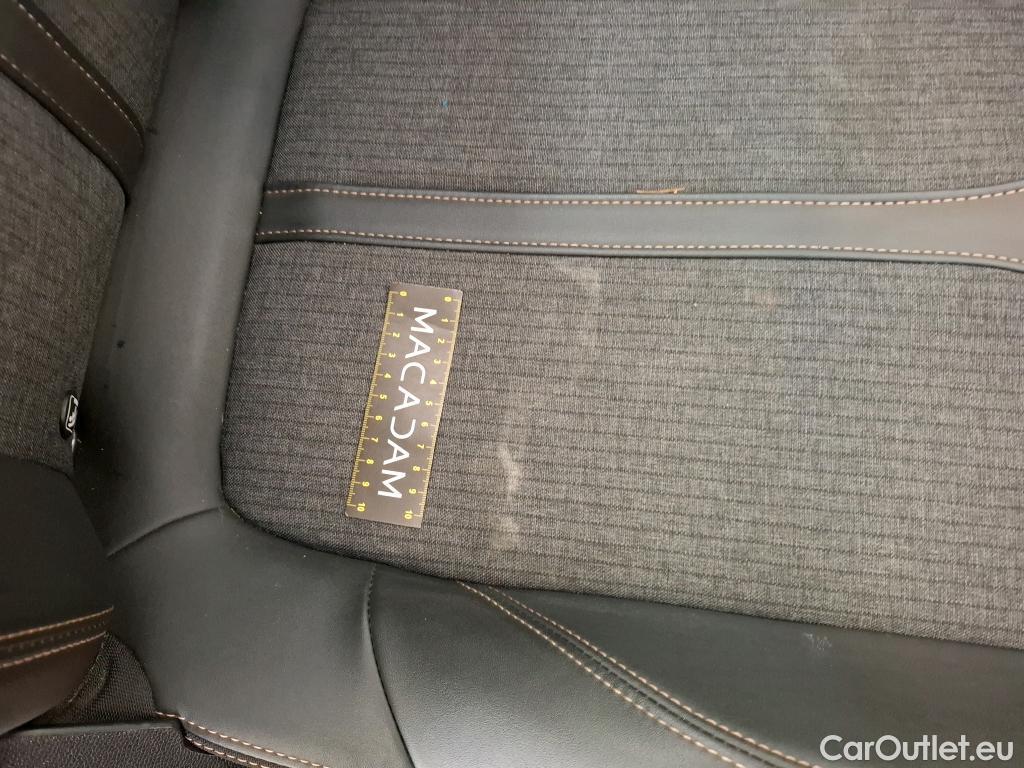  Peugeot  3008 PEUGEOT  / 2016 / 5P / SUV Puretech 180 S&S EAT8 GT LINE #65