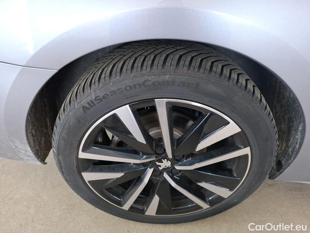  Peugeot  508 PEUGEOT  / 2018 / 5P / Berline HYBRID 225 E-EAT8 GT #41