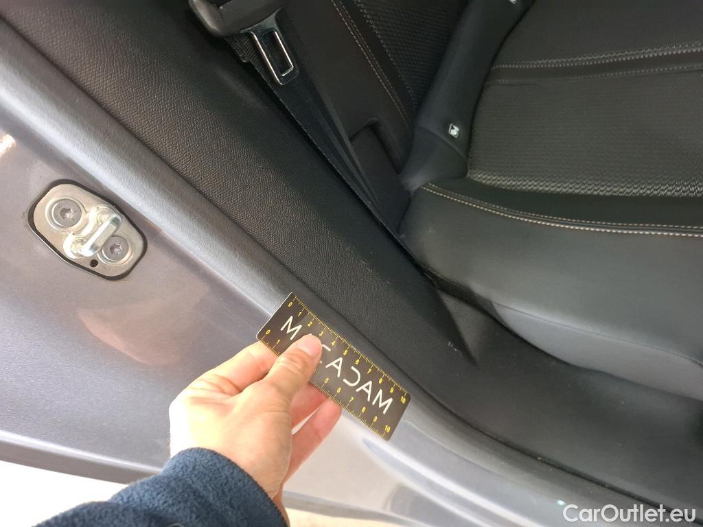  Peugeot  508 PEUGEOT  / 2018 / 5P / Berline HYBRID 225 E-EAT8 GT #62