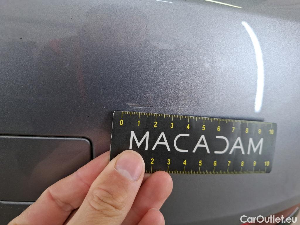  Peugeot  508 PEUGEOT  / 2018 / 5P / Berline HYBRID 225 E-EAT8 GT #52