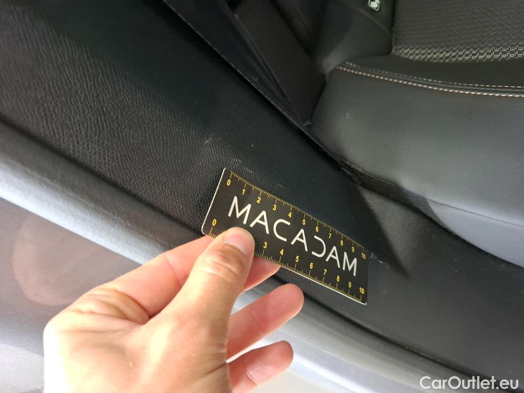  Peugeot  508 PEUGEOT  / 2018 / 5P / Berline HYBRID 225 E-EAT8 GT #64