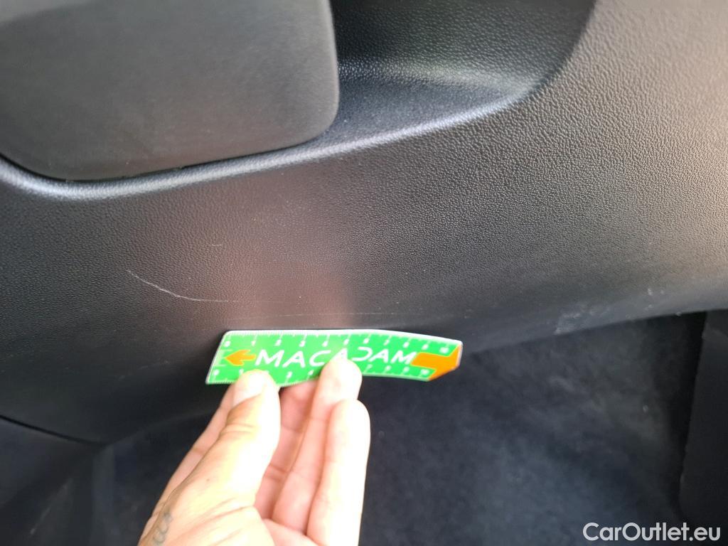  Citroen  C3  Shine Business 1.2 PureTech 110CV BVM6 E6dT #9