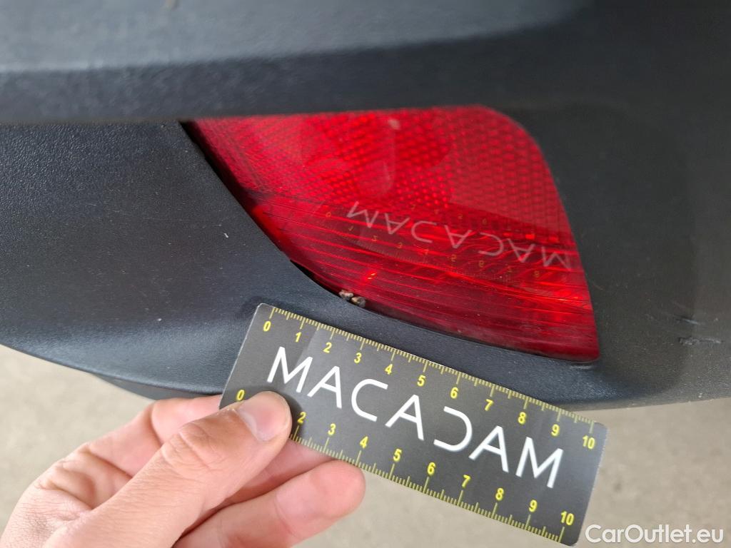  Peugeot  3008 PEUGEOT  / 2016 / 5P / SUV Puretech 180 S&S EAT8 GT LINE #63