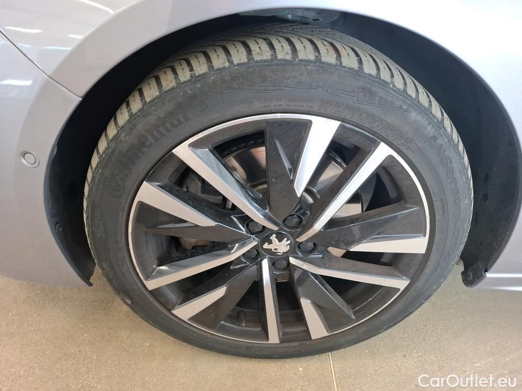  Peugeot  508 PEUGEOT  / 2018 / 5P / Berline HYBRID 225 E-EAT8 GT #17
