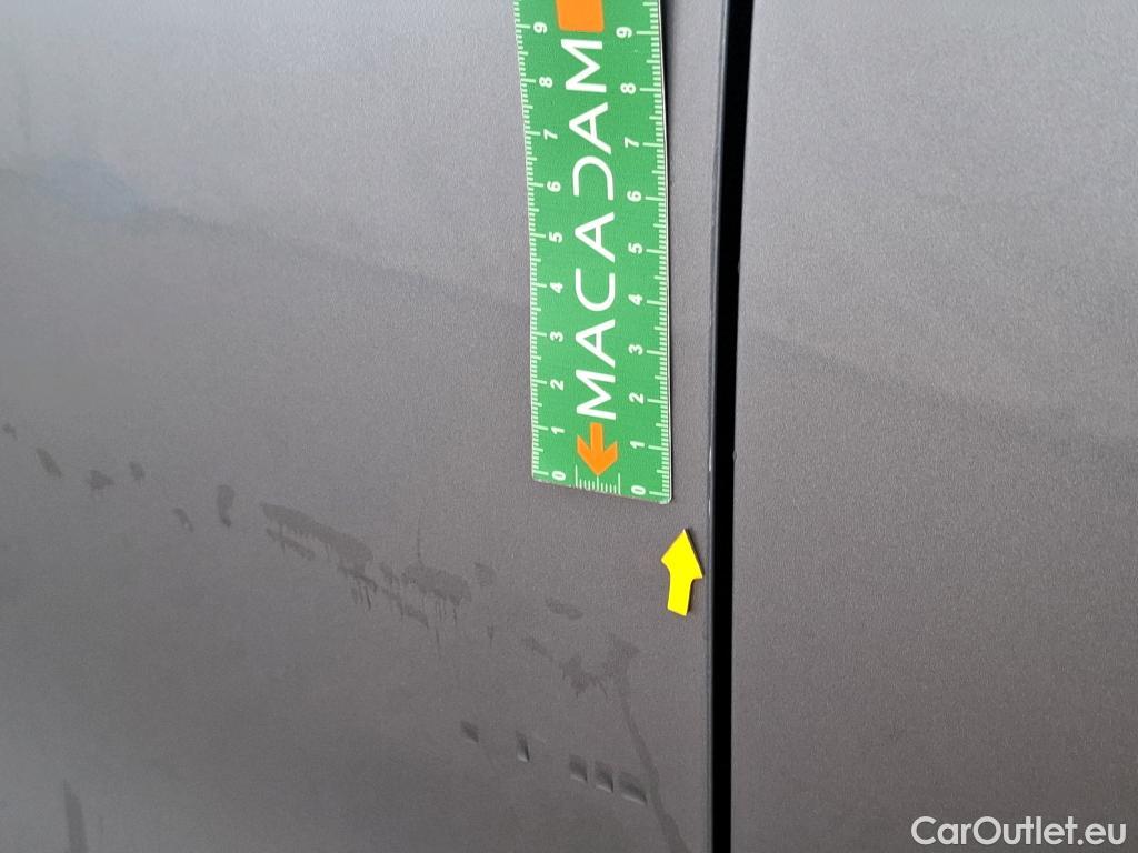  Bmw  Serie 1 BMW Série 1 / 2019 / 5P / Berline 116i DKG7 Business Design #8