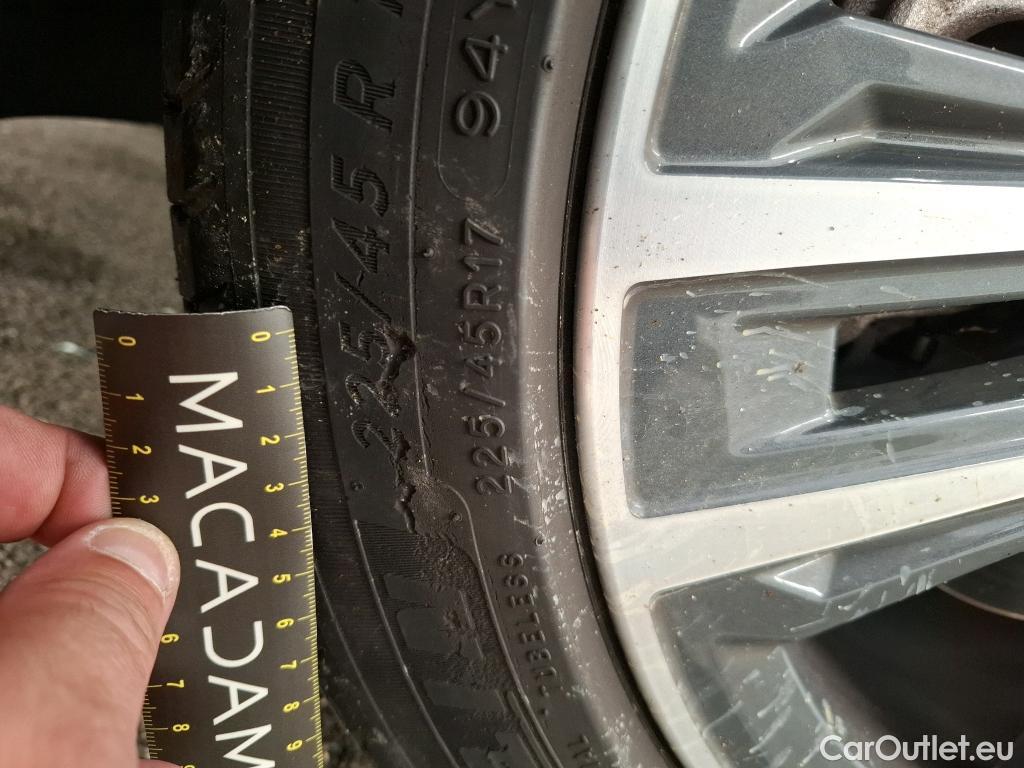  Bmw  Serie 1 BMW Série 1 / 2019 / 5P / Berline 116i Business Design #13