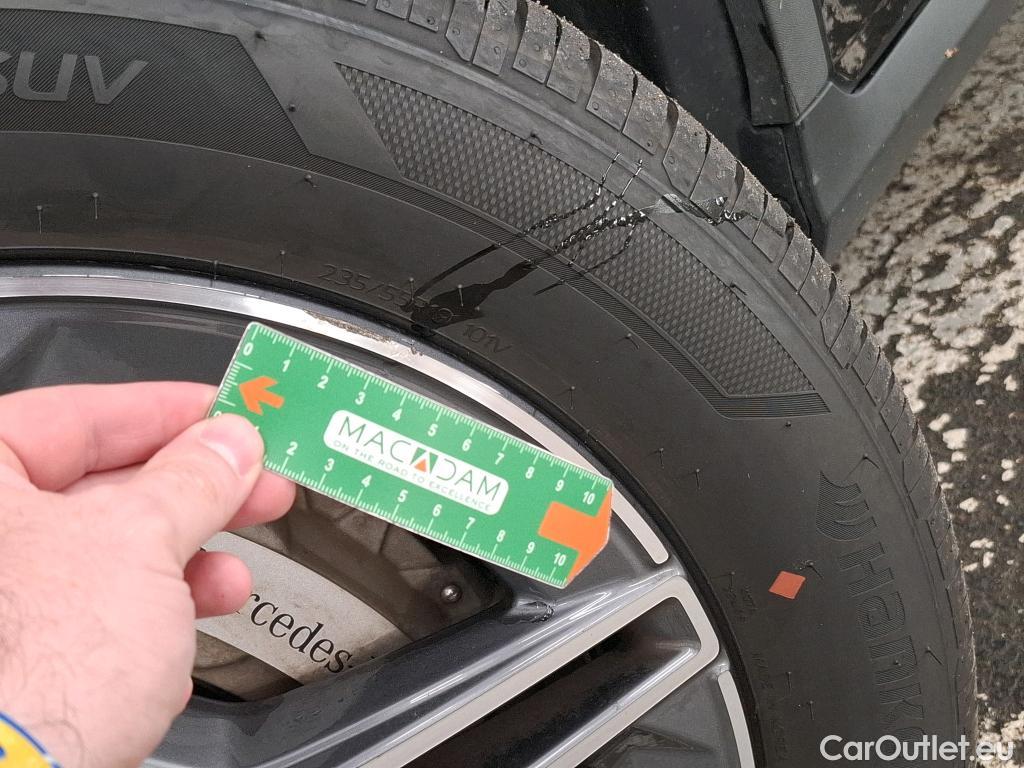  Mercedes  G-Klasee MERCEDES-BENZ GLC / 2019 / 5P / SUV 2.0 GLC 300 E AMG LINE 4MATIC #18