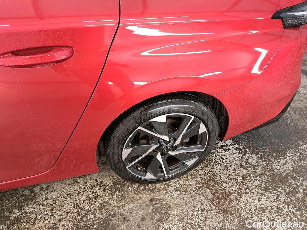  Peugeot  308 PEUGEOT  SW / 2021 / 5P / Break PureTech 130 S&S ALLURE PACK #18