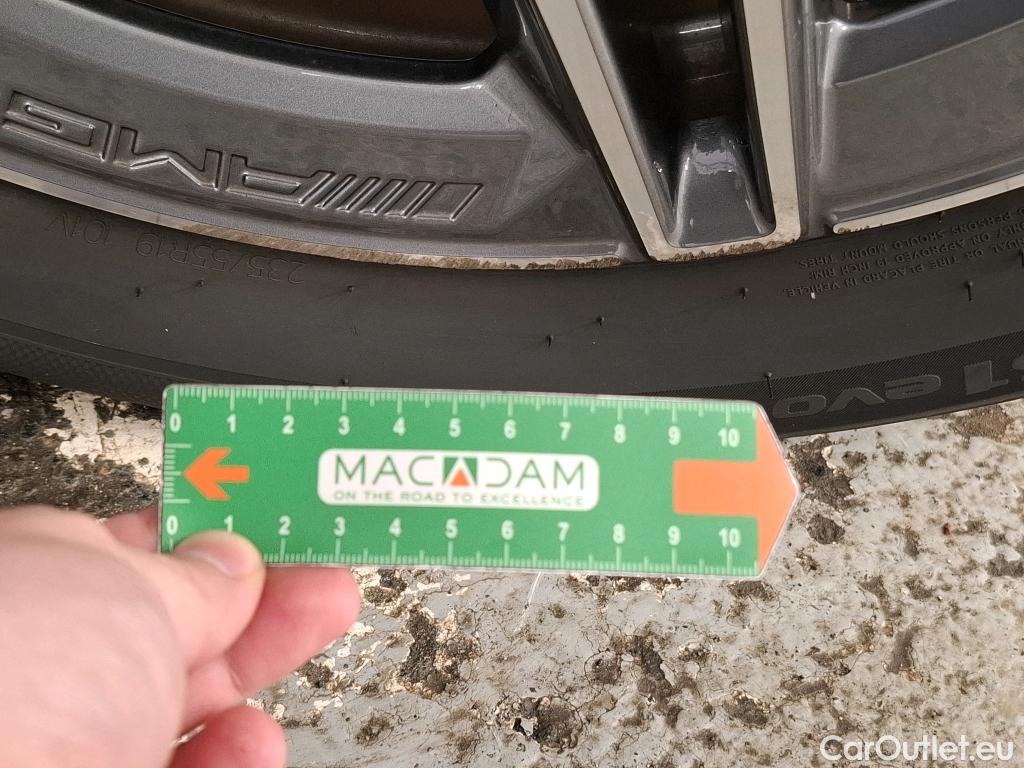  Mercedes  G-Klasee MERCEDES-BENZ GLC / 2019 / 5P / SUV 2.0 GLC 300 E AMG LINE 4MATIC #4