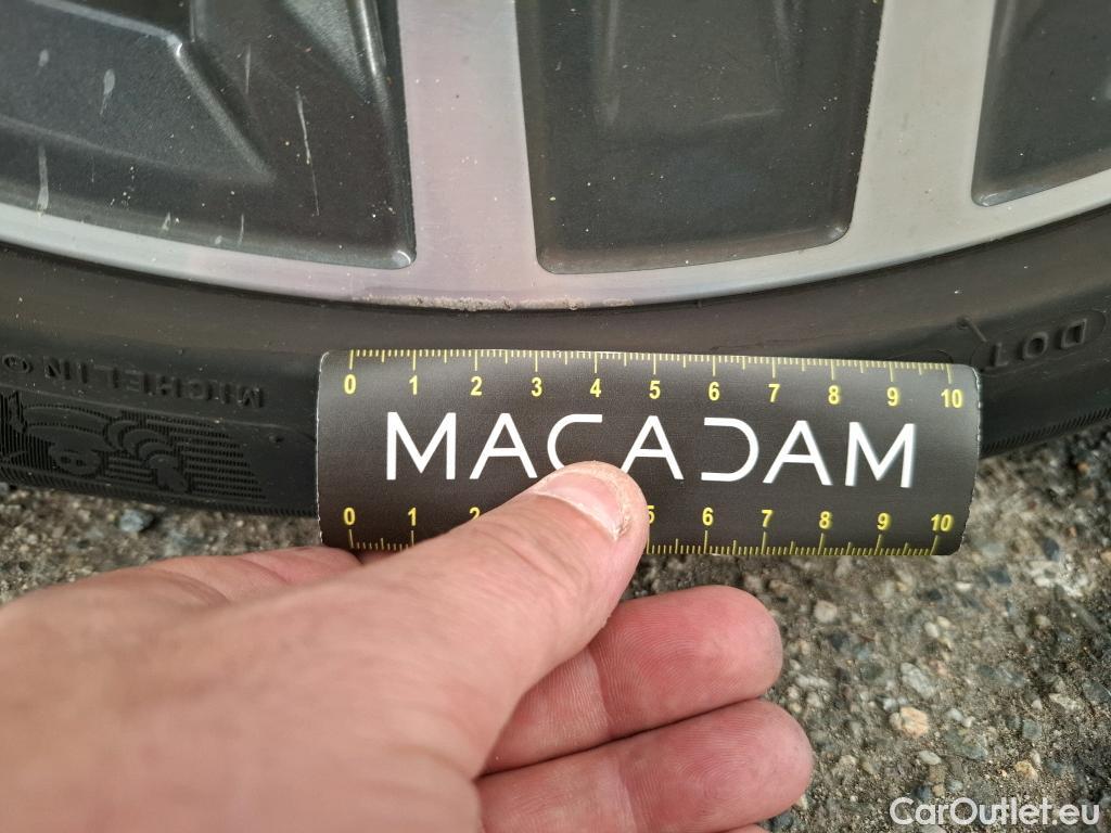  Bmw  Serie 1 BMW Série 1 / 2019 / 5P / Berline 116i Business Design #22