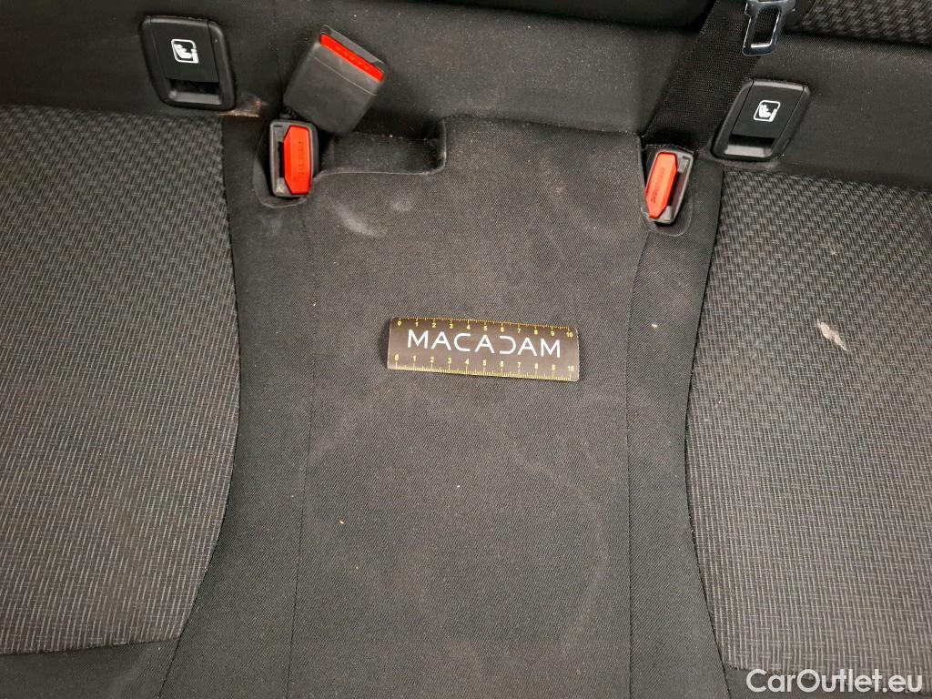  Bmw  Serie 1 BMW Série 1 / 2019 / 5P / Berline 116i Business Design #18