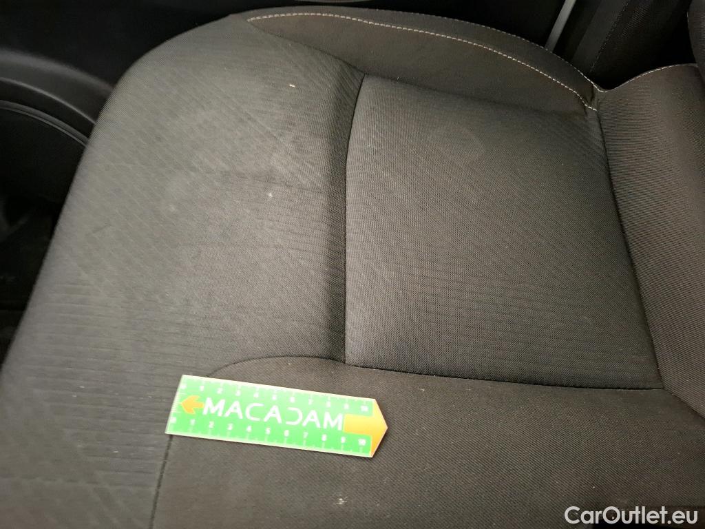  Renault  Trafic RENAULT  / 2019 / 4P / Fourgon tole FG GCF L1H1 1000 dCi 120 #69