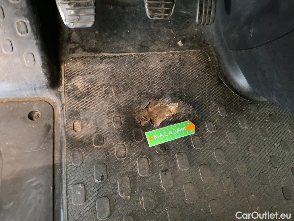  Renault  Trafic RENAULT  / 2019 / 4P / Fourgon tole FG GCF L1H1 1000 dCi 120 #58