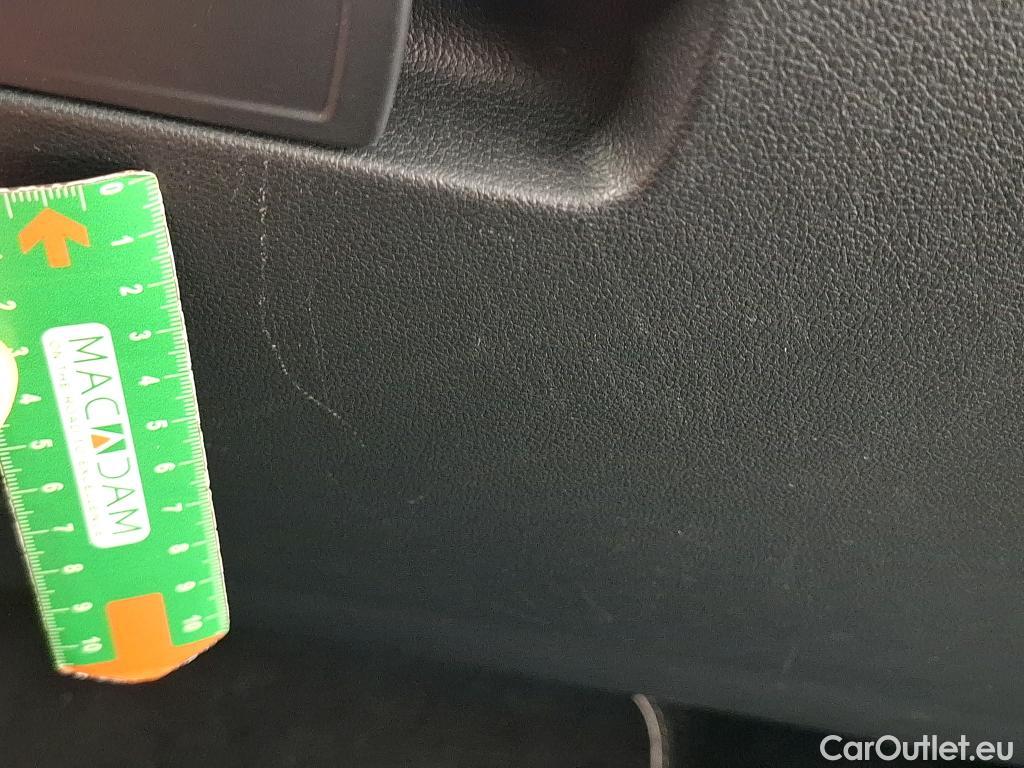  Volkswagen  Golf  VII Berline Trendline Business BMT 1.0 TSI 115CV BVM6 E6dT #13