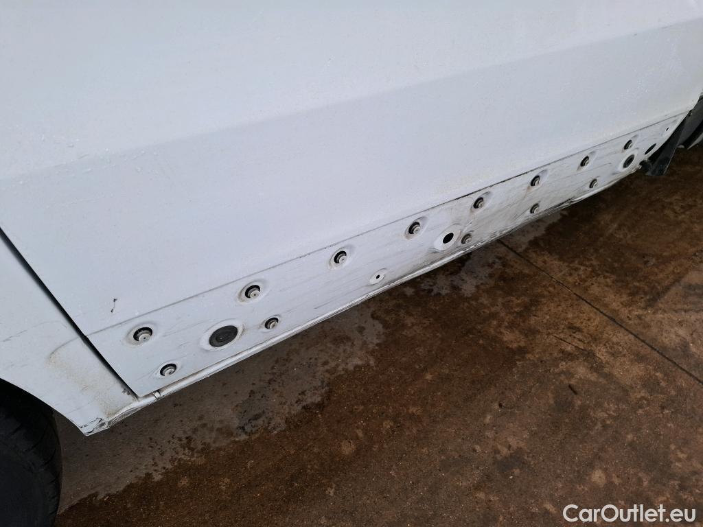  Renault  Trafic RENAULT  / 2019 / 4P / Fourgon tole FG GCF L1H1 1000 dCi 120 #45