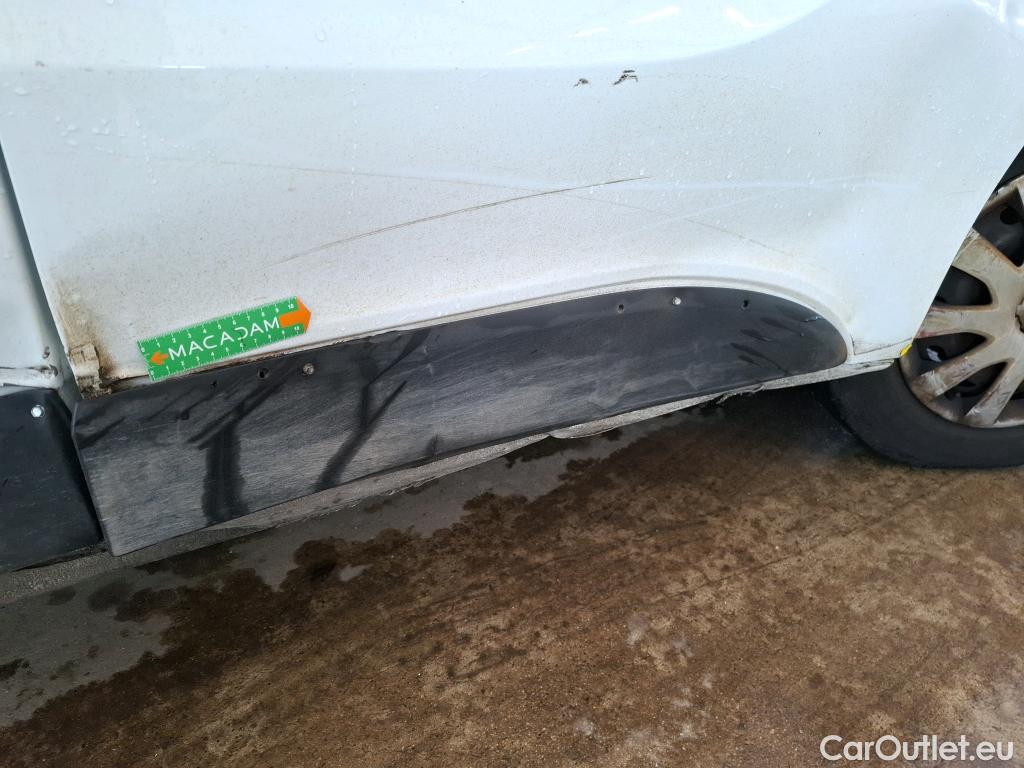  Renault  Trafic RENAULT  / 2019 / 4P / Fourgon tole FG GCF L1H1 1000 dCi 120 #5