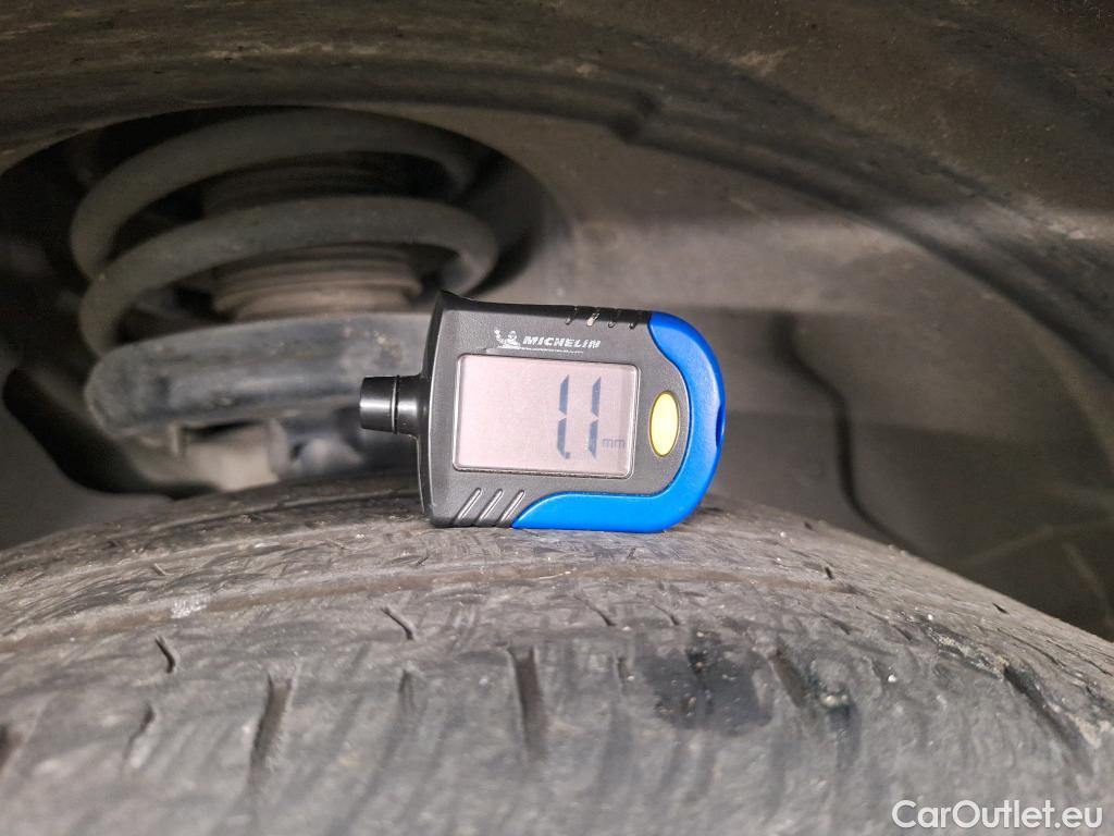  Volvo  XC 40 XC40 R Design Recharge Plug-In Hybrid 2WD 1.5 T5 260CV BVA7 E6d #4