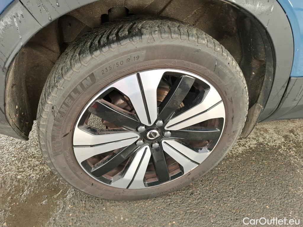  Volvo  XC 40 VOLVO XC40 / 2022 / 5P / SUV Recharge T5 262 DCT7 Ultimate #1