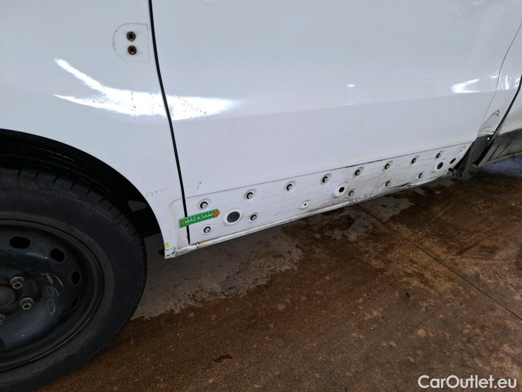  Renault  Trafic RENAULT  / 2019 / 4P / Fourgon tole FG GCF L1H1 1000 dCi 120 #20