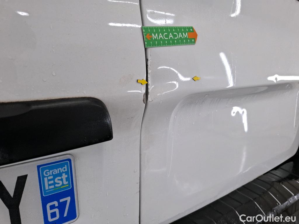  Renault  Trafic RENAULT  / 2019 / 4P / Fourgon tole FG GCF L1H1 1000 dCi 120 #28