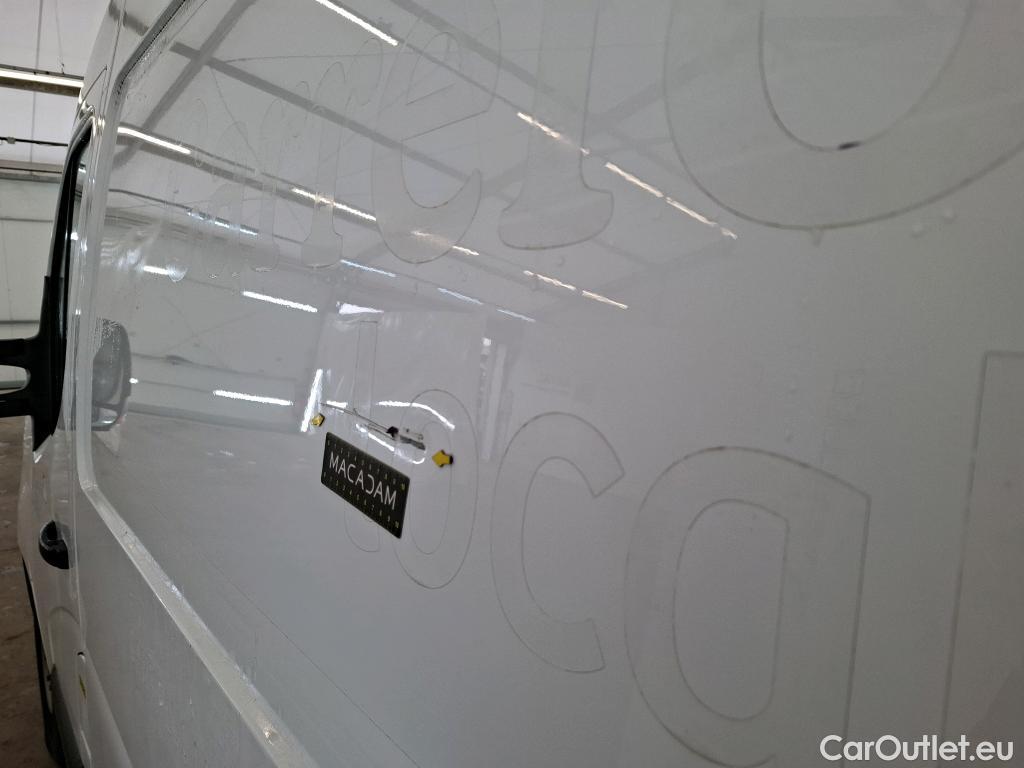  Renault  Master RENAULT   2019  4P  Fourgon tôlé FG Tr CF F3300 L2H2 Blue dCi 135 #2