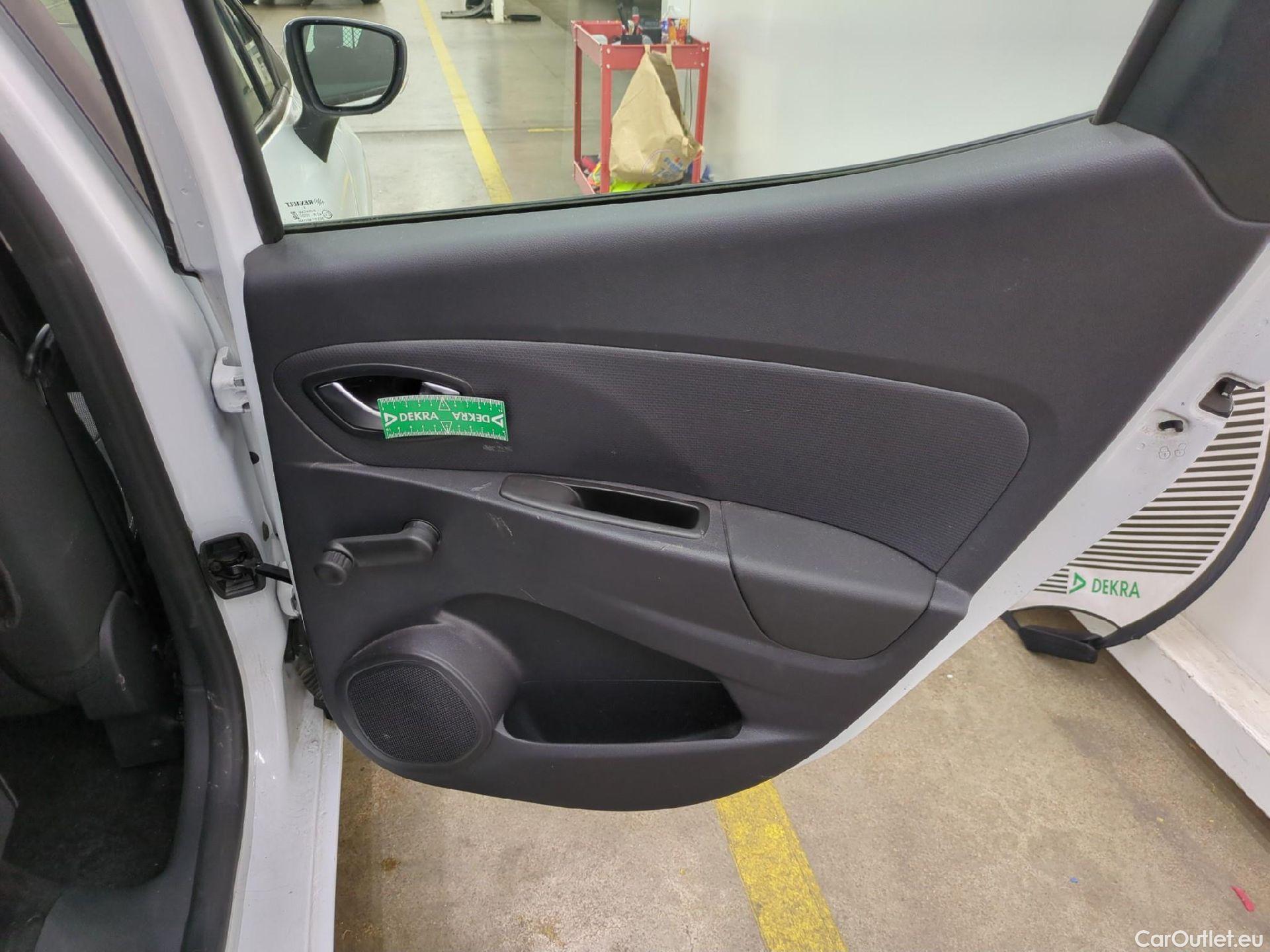  Renault  Clio  IV Air MediaNav 1.5 dCi 90CV BVM5 E6 #2