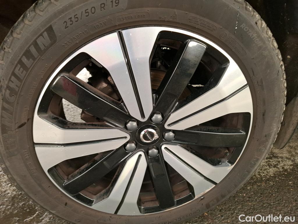  Volvo  XC 40 VOLVO XC40 / 2022 / 5P / SUV Recharge T5 262 DCT7 Ultimate #2