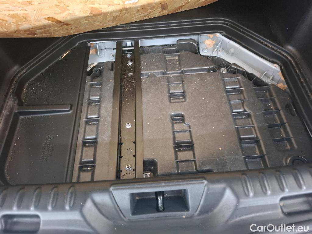  Renault  Megane  IV Berline 5 ptes. Société Air Nav 1.5 dCi 115CV BVM6 E6d #3