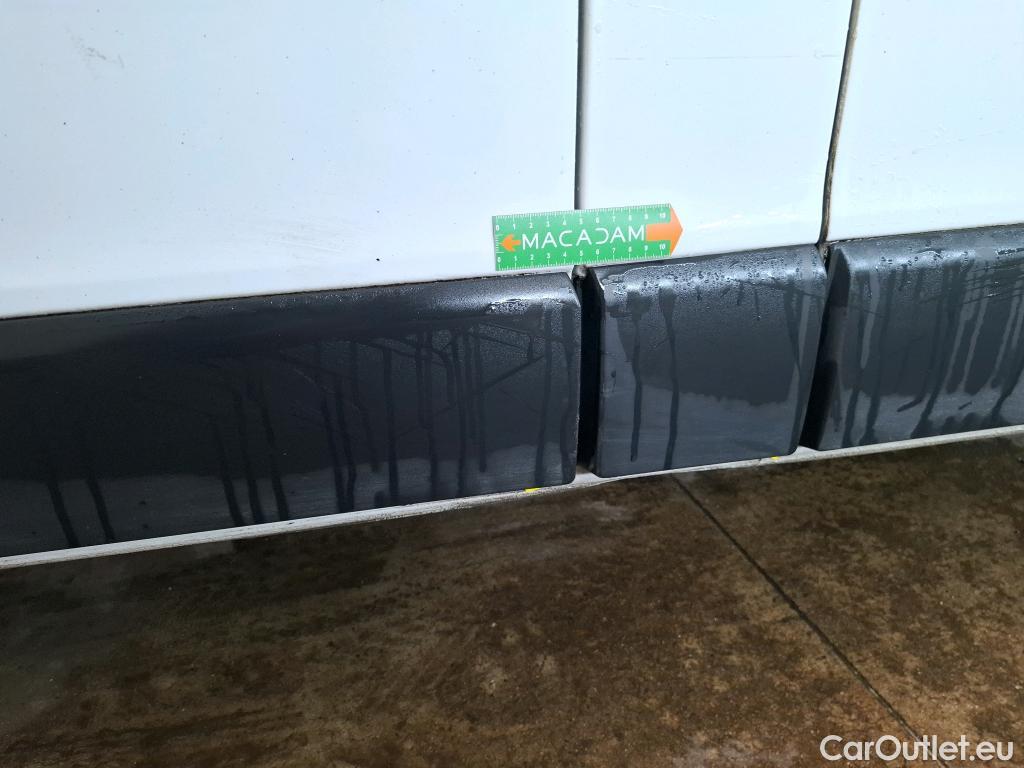  Renault  Trafic RENAULT  / 2019 / 4P / Fourgon tole FG GCF L1H1 1000 dCi 120 #38