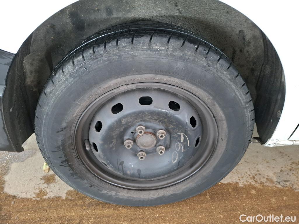  Renault  Trafic RENAULT  / 2019 / 4P / Fourgon tole FG GCF L1H1 1000 dCi 120 #67