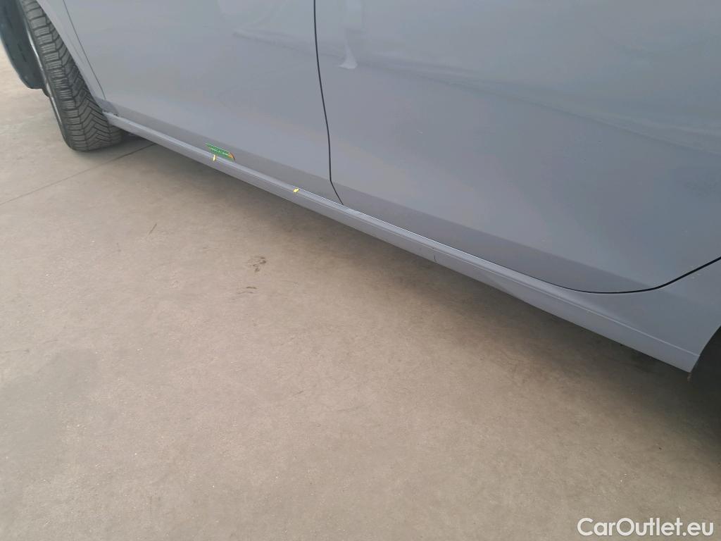  Volkswagen  Golf  VOLKSWAGEN SW / 2020 / 5P / Break 2.0 TDI SCR 150 DSG7 Life Business #1