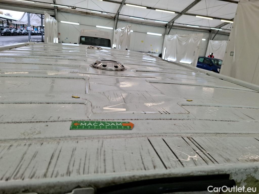  Renault  Trafic RENAULT  / 2019 / 4P / Fourgon tole FG GCF L1H1 1000 dCi 120 #2