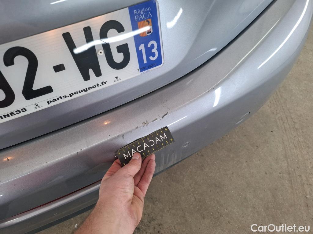  Peugeot  208  Affaire Premium Pack 1.5 HDi 100CV BVM6 E6dT #40