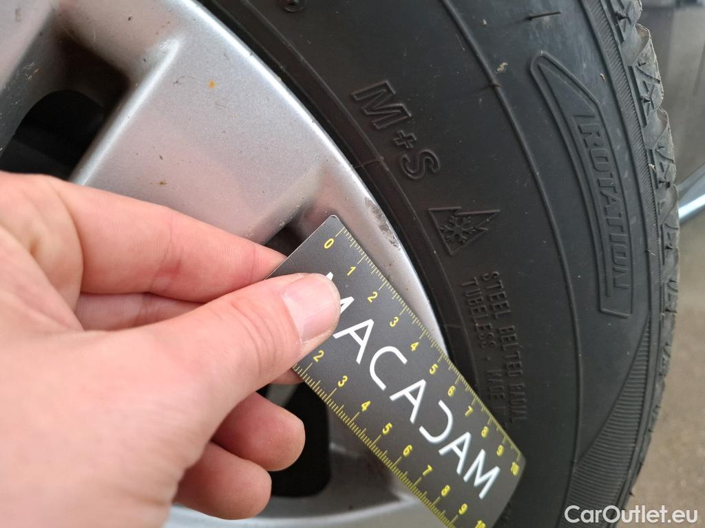  Toyota  Corolla TOYOTA  / 2018 / 5P / Berline Hybride 122h Dynamic Business Stage Acad #23