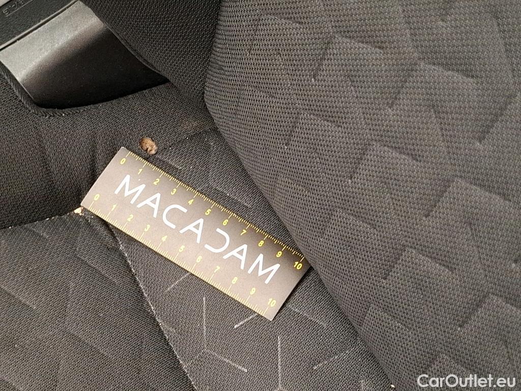  Toyota  Corolla TOYOTA  / 2018 / 5P / Berline Hybride 122h Dynamic Business Stage Acad #2