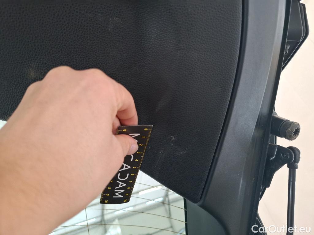  Toyota  Corolla TOYOTA  / 2018 / 5P / Berline Hybride 122h Dynamic Business Stage Acad #36