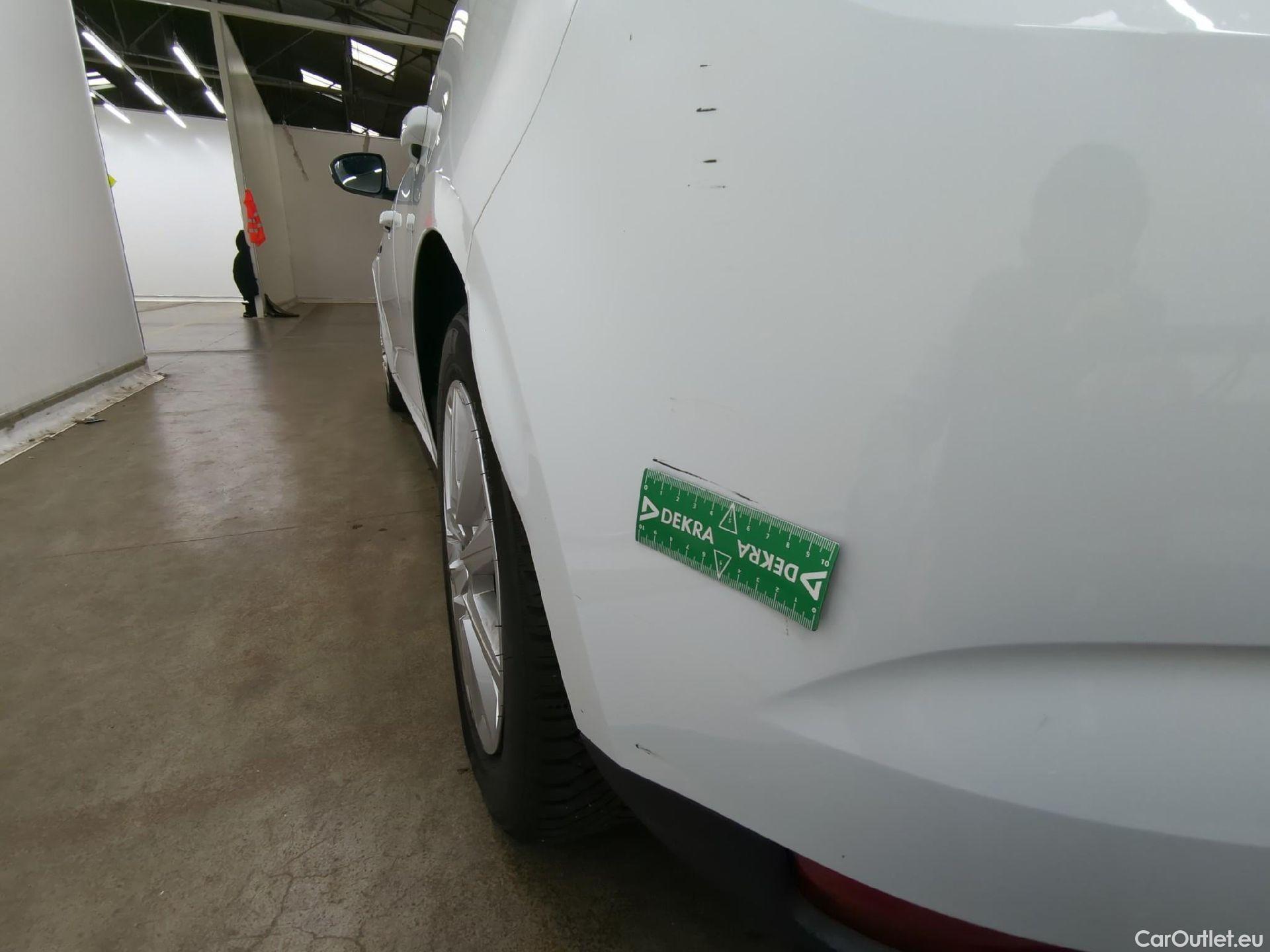  Renault  Megane  IV Berline 5pt. Business 1.5 dCi 115CV BVM6 E6d #23