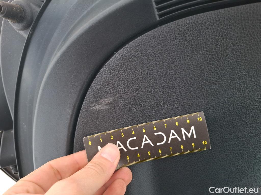  Toyota  Corolla TOYOTA  / 2018 / 5P / Berline Hybride 122h Dynamic Business Stage Acad #32