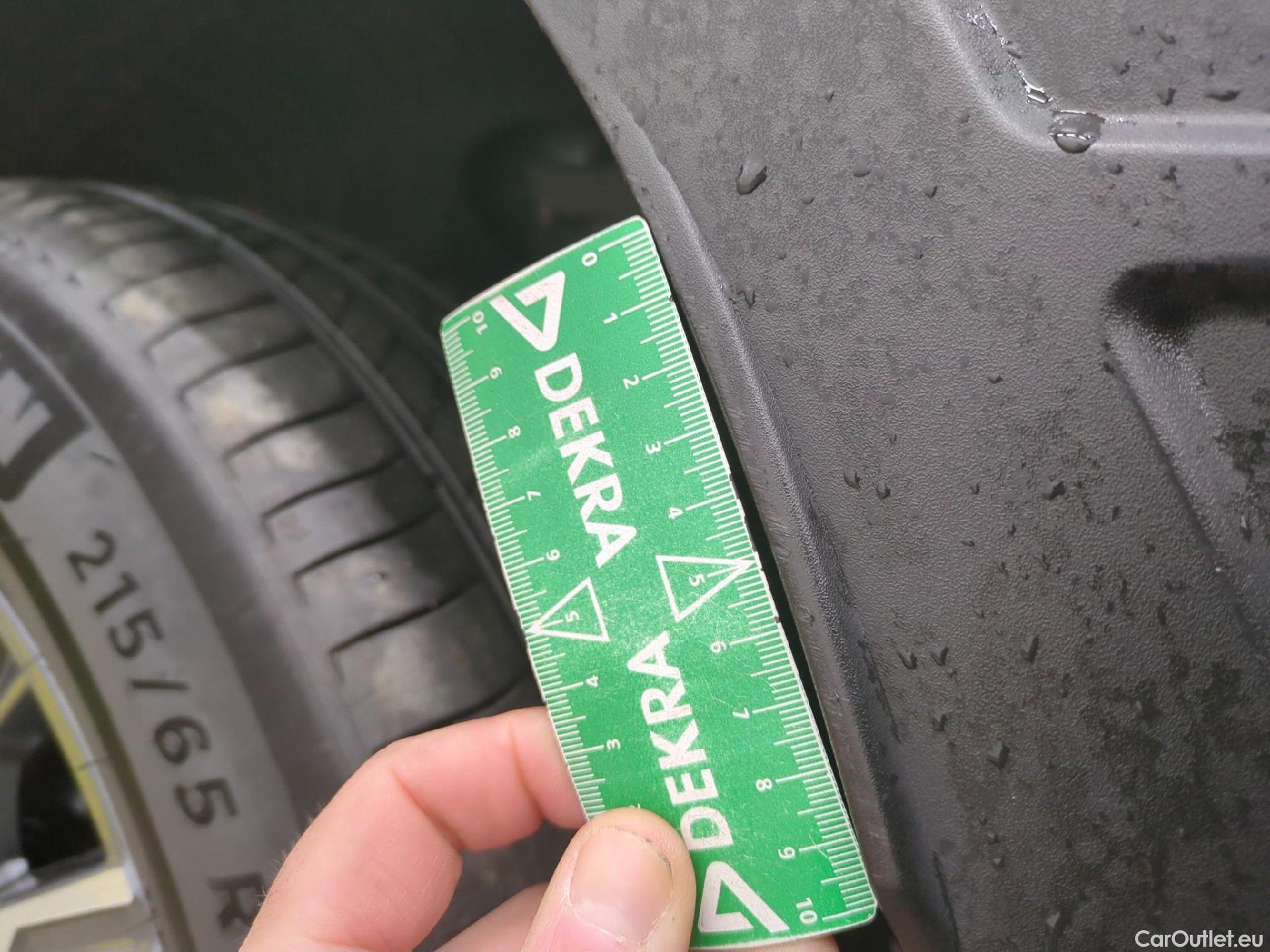  Hyundai  Tucson HYUNDAI  / 2020 / 5P / SUV 1.6 HYBRID 230 CREATIVE #16