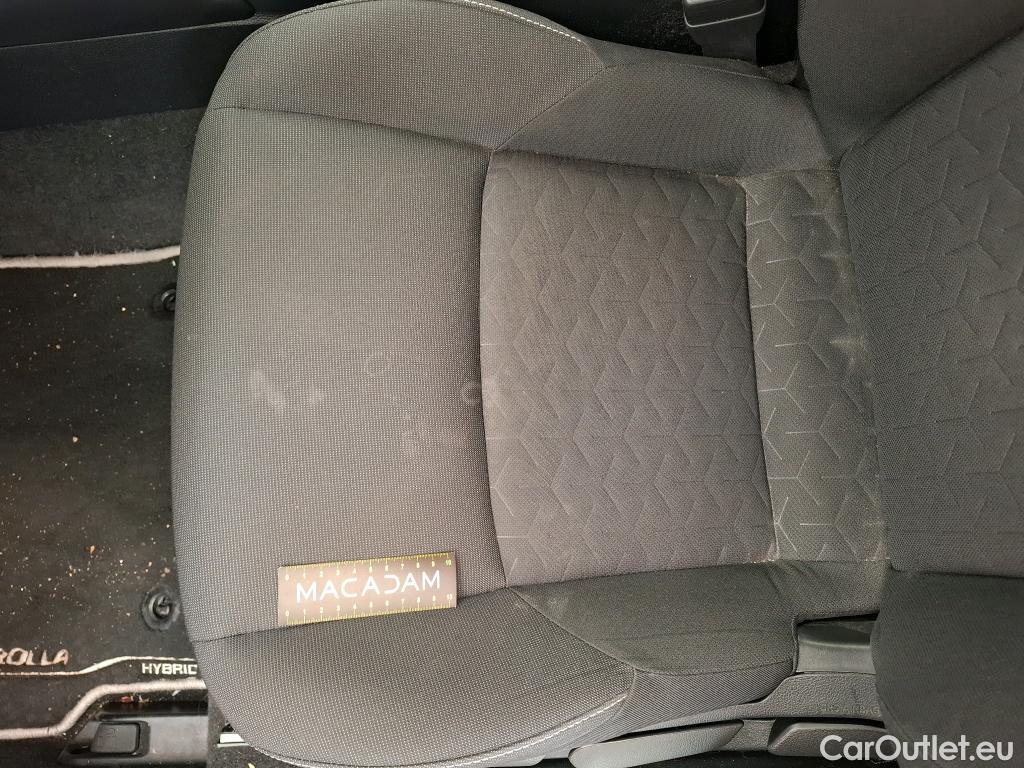  Toyota  Corolla TOYOTA  / 2018 / 5P / Berline Hybride 122h Dynamic Business Stage Acad #37