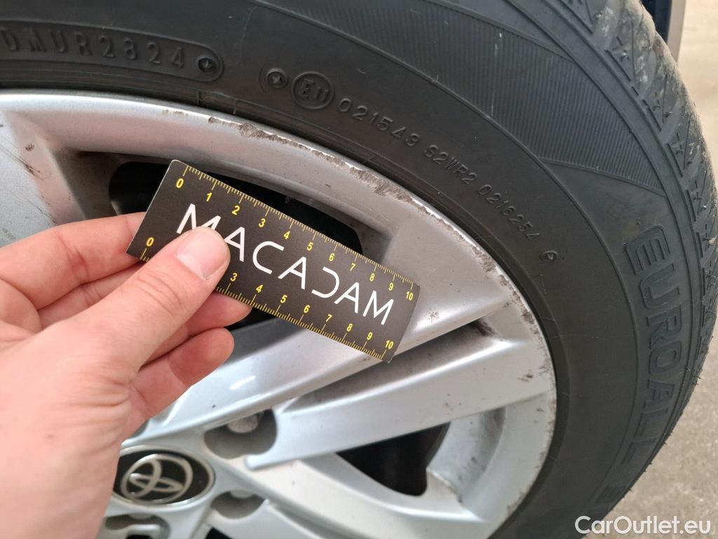  Toyota  Corolla TOYOTA  / 2018 / 5P / Berline Hybride 122h Dynamic Business Stage Acad #27