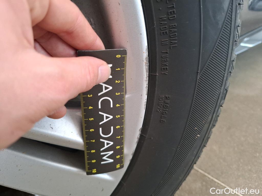  Toyota  Corolla TOYOTA  / 2018 / 5P / Berline Hybride 122h Dynamic Business Stage Acad #22